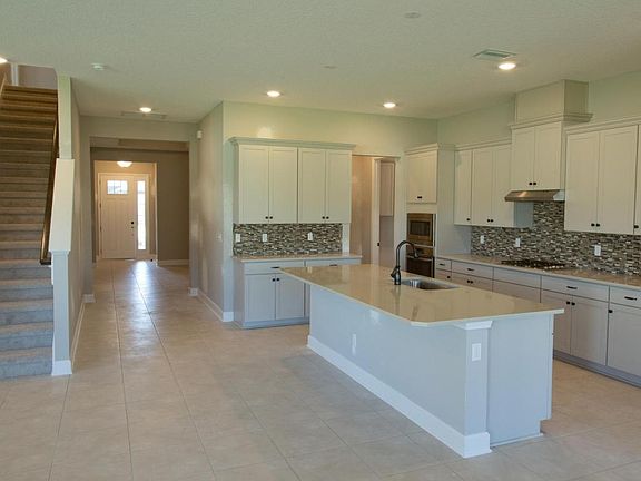 4th image of 52 Valley Grove Dr