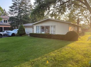940 Hawthorne Ln, Northbrook, IL