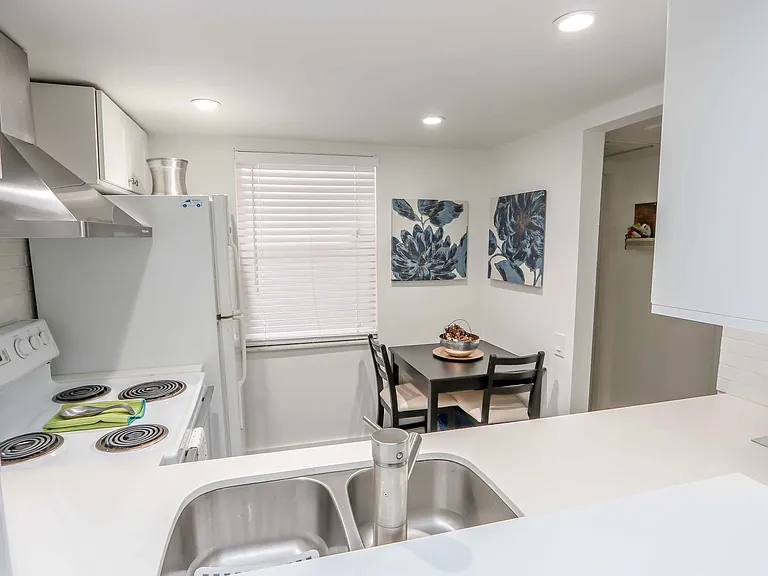 9150 Lime Bay Blvd #21 — Photo 9