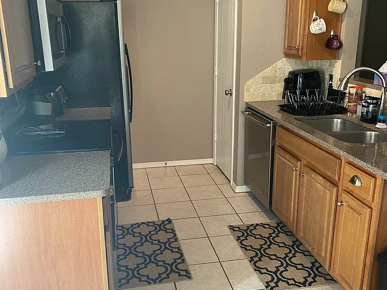 15616 Lilly Garden Ln — Photo 8