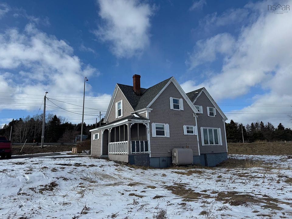 1st image of 1 Hillside Boularderie Rd