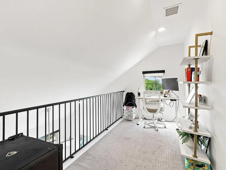2800 Crest Ave #B — Photo 25