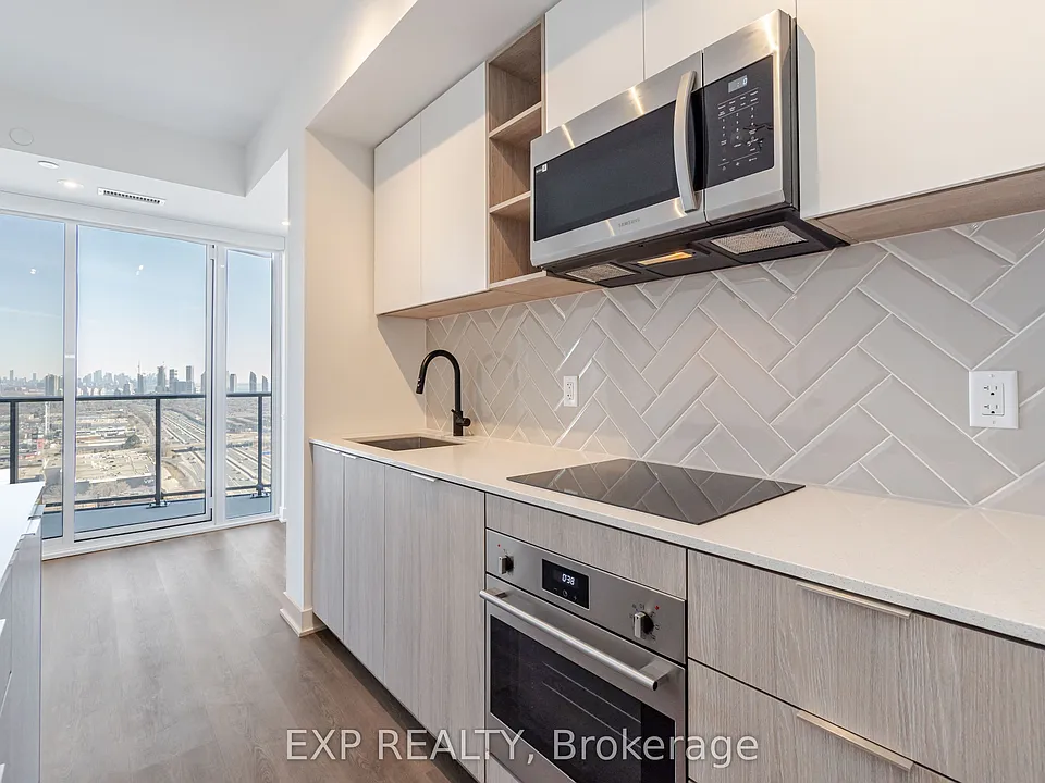 36 Zorra St #1805