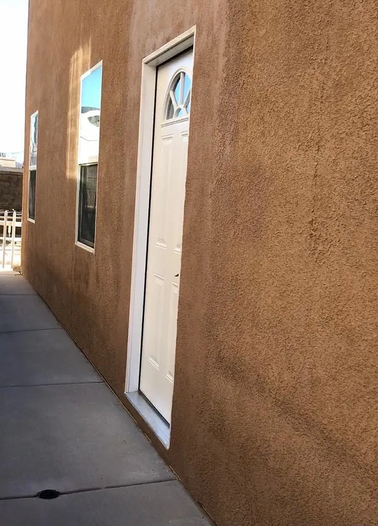 Building Photo - 14115 Desert Rose St