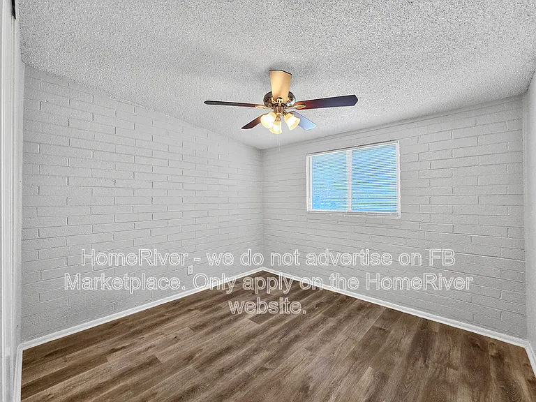 6019 N 32nd Dr — Photo 13