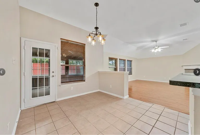 1713 Grand Canyon Way — Photo 4