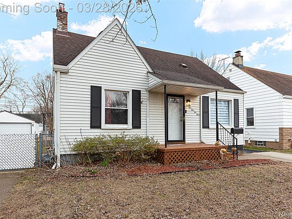 3rd image of 25529 Stanford St