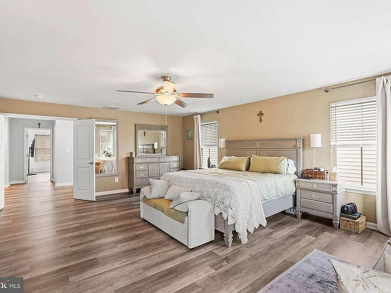 12405 Southington Dr — Photo 29