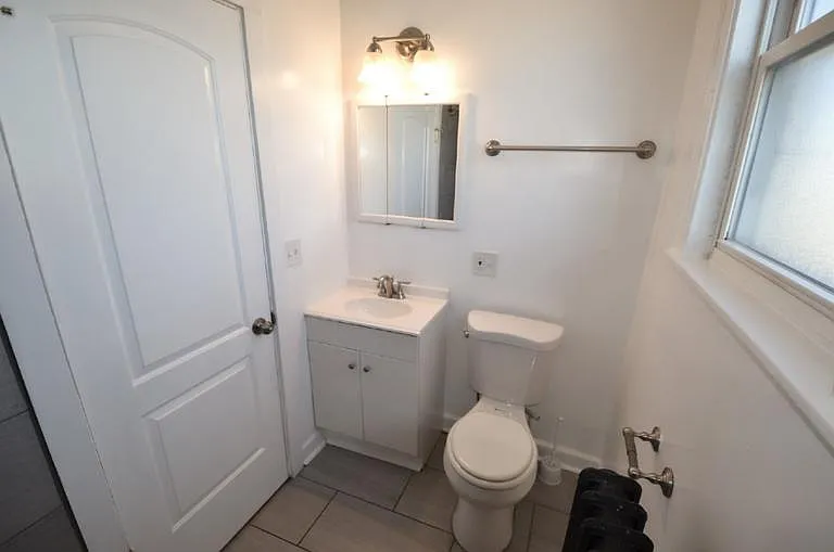 4824-30 W Addison St #4828H-G — Photo 6