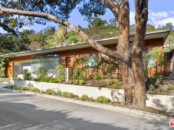 8137 Amor Rd, Los Angeles, CA 90046