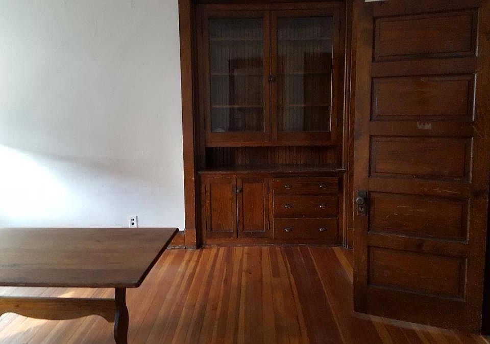 2nd image of 2900 Vine St #5