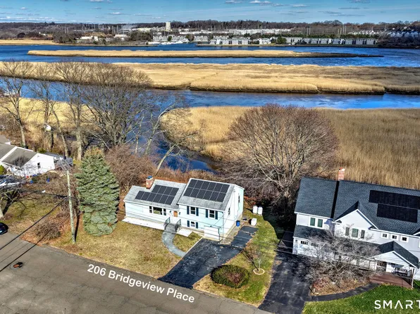 206 Bridgeview Place, Stratford, CT 06614