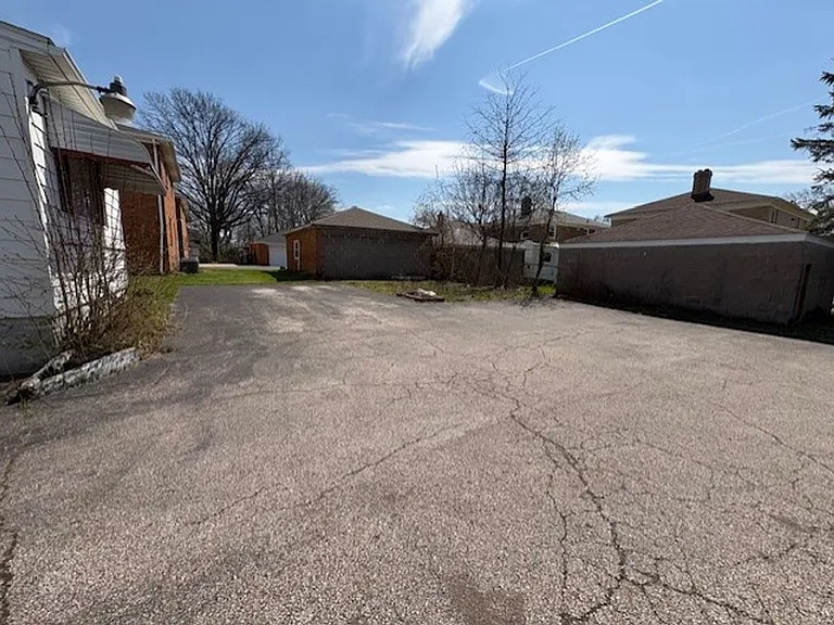 1724-1726 Tanglewood Dr — Photo 14