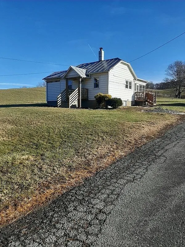 10808 Bent Mountain Rd photo 1