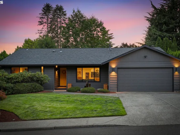 12163 SE 105th Dr, Happy Valley, OR 97086