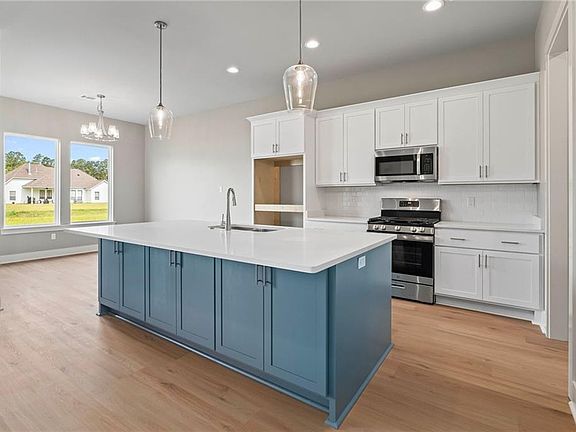 4th image of 72657 Robindale Dr