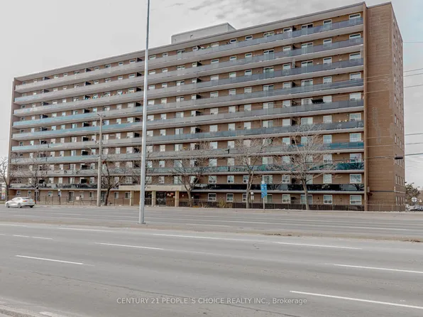 3533 Derry Rd E #801, Mississauga, ON L4T 1B1