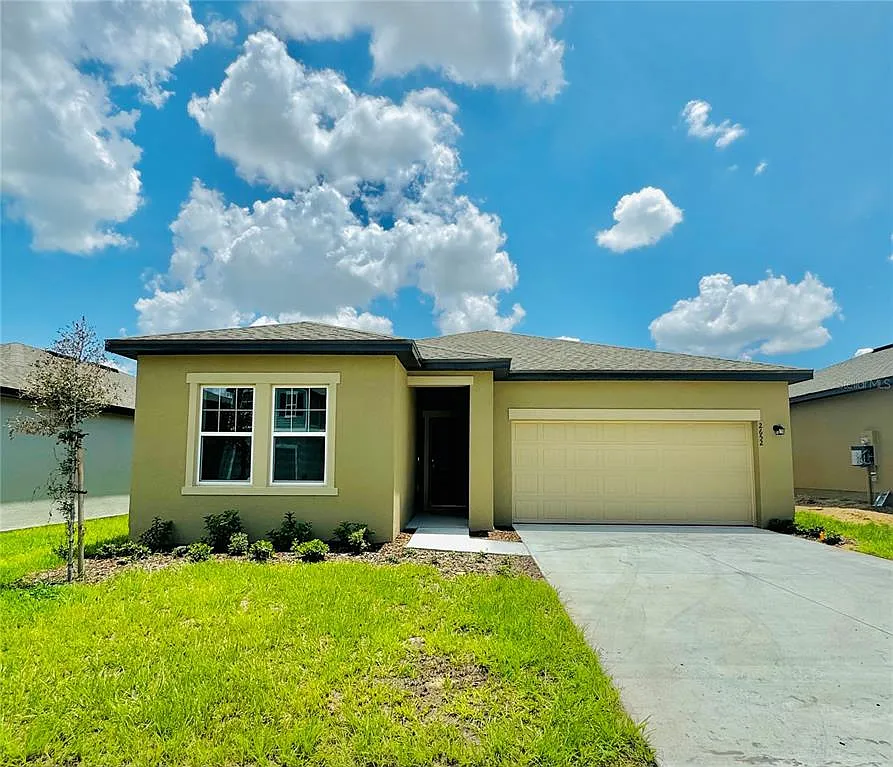 3 bed, 2.0 bath, 1764 sqft, $2,000 — Photo 1