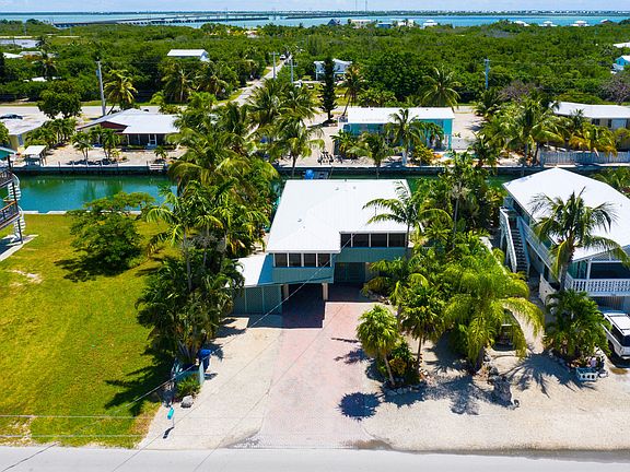 2nd image of 785 Caribbean Dr E