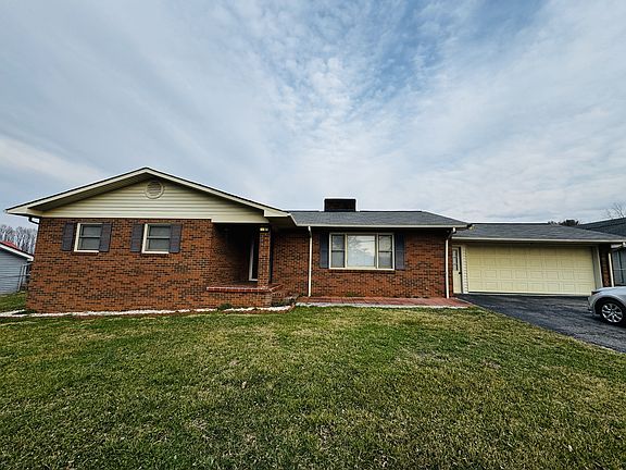 3rd image of 1097 N Carolina #18