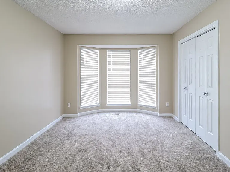 2613 Laburnum Dr — Photo 14