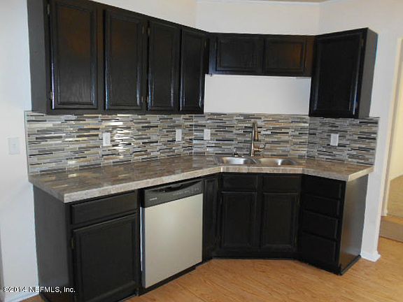 3rd image of 12779 Serenade Cir N