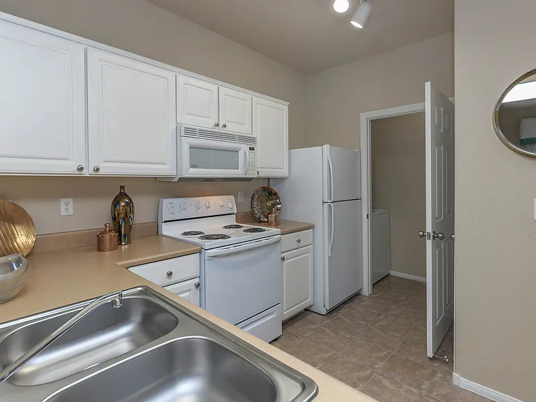 1d1 752 SQFT 1 Bed 1 Bath