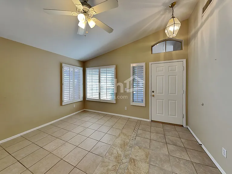 7462 W Mohawk Ln — Photo 9
