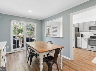 20950 Pioneer Ridge Ter, Ashburn, VA 20147