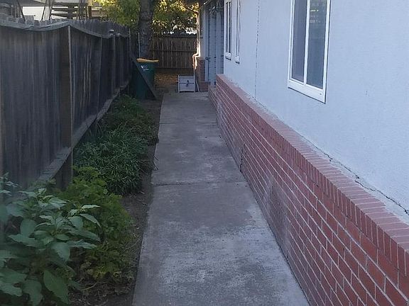 5th image of 727 E Fremont St