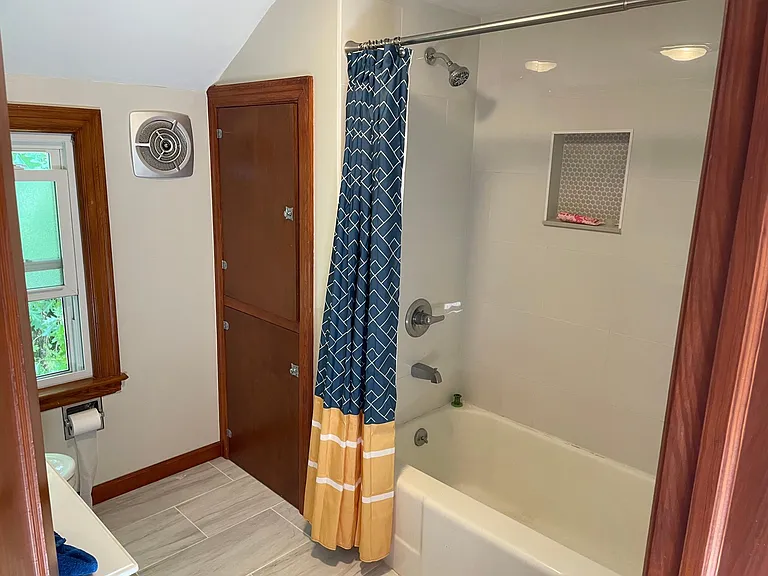 Full Bath