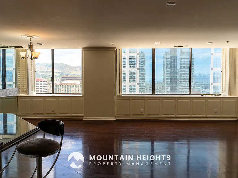 48 W Broadway #1-1708N — Photo 11