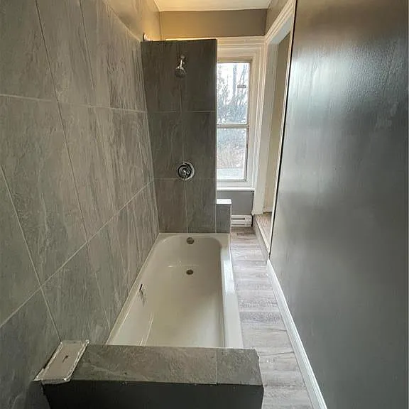 944 W Gordon St — Photo 10