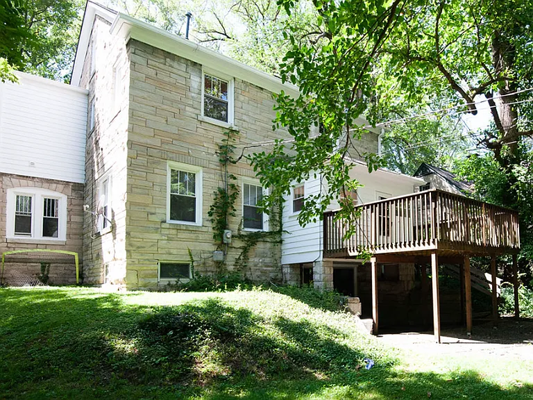 706 N Washington St — Photo 17