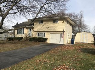 987 Lockport Rd, Youngstown, NY 14174