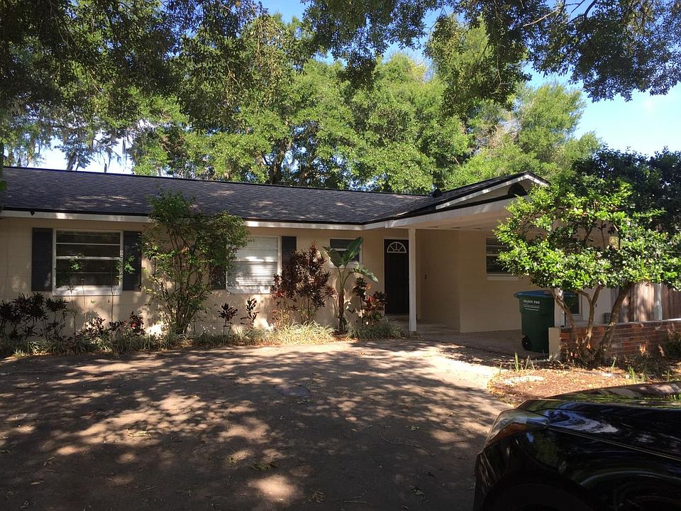 1st image of 403 Balfour Dr