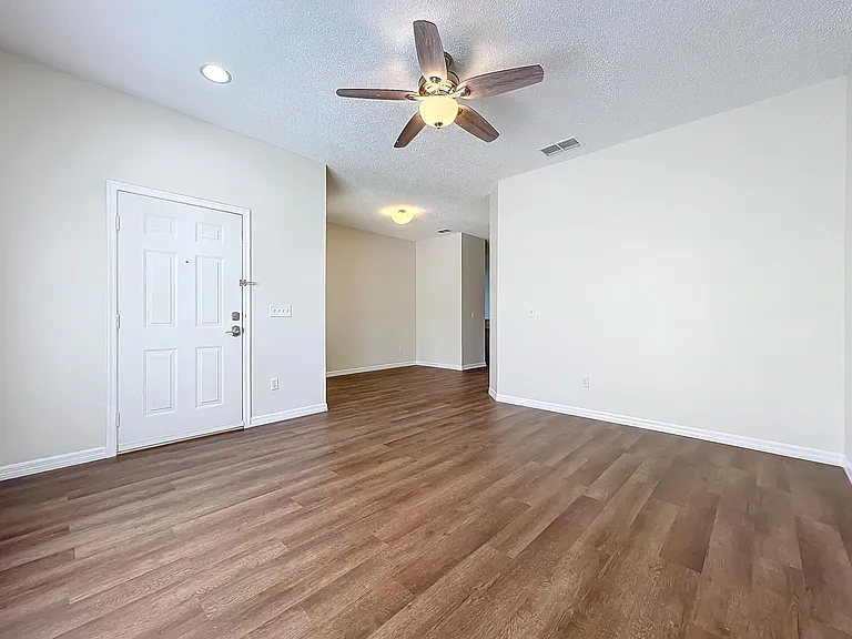 4214 Pacifica Dr — Photo 5