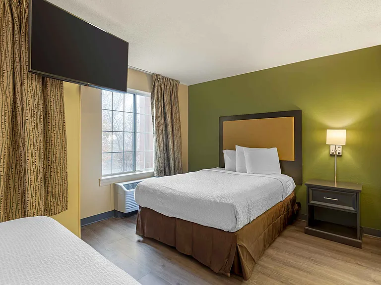 Studio Suite - 2 Full Beds