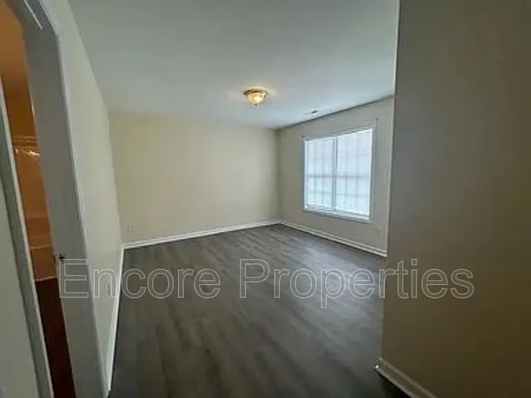 444 Anna St — Photo 7