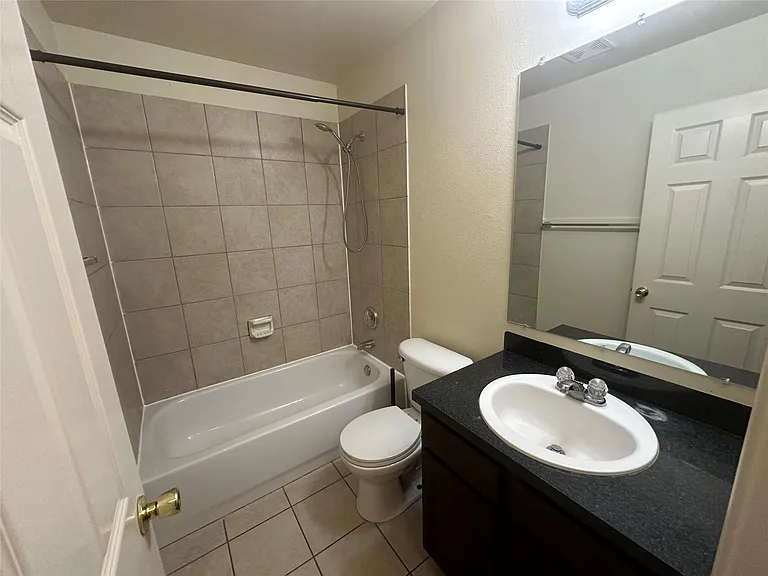 1408 Bergin Ct #B — Photo 15