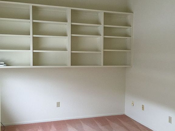 5th image of 1716 Hampton Ln #10