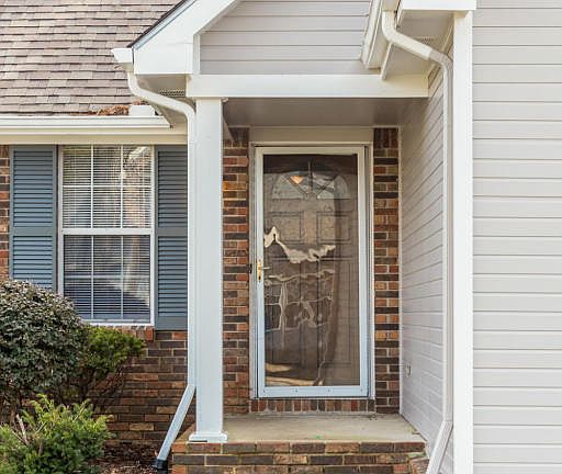 5th image of 2328 Ashford Dr