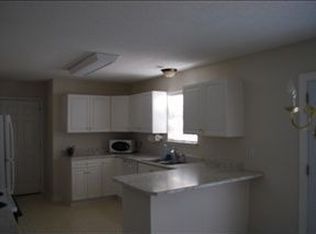 417 Raspberry Ln, Fountain Inn, SC 29644