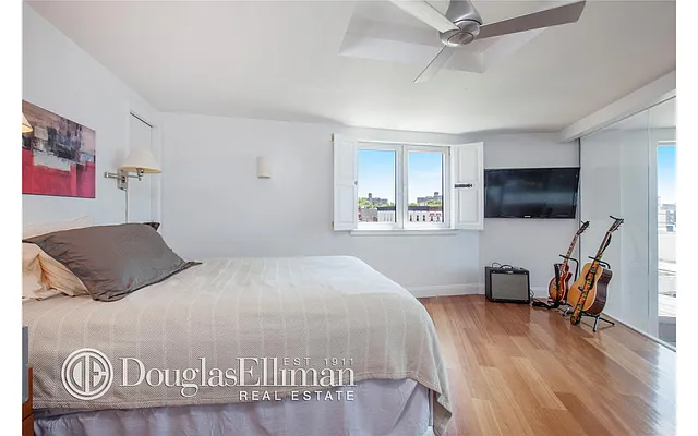 Sold by Douglas Elliman | media 17