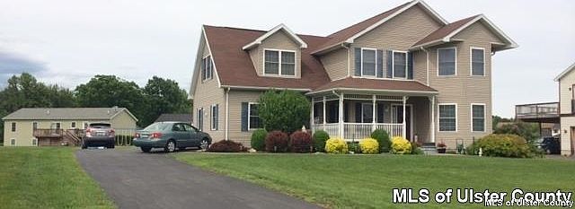 1st image of 115 Canterbury Dr