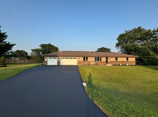 11731 Balsa Ln, Roscoe, IL 61073