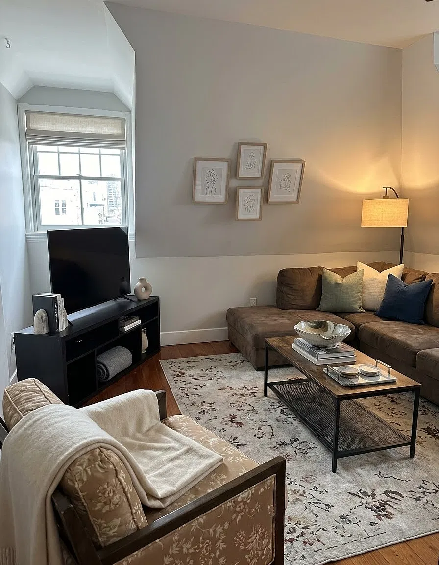 3 bed, 9999 sqft, $5,900 — Photo 1