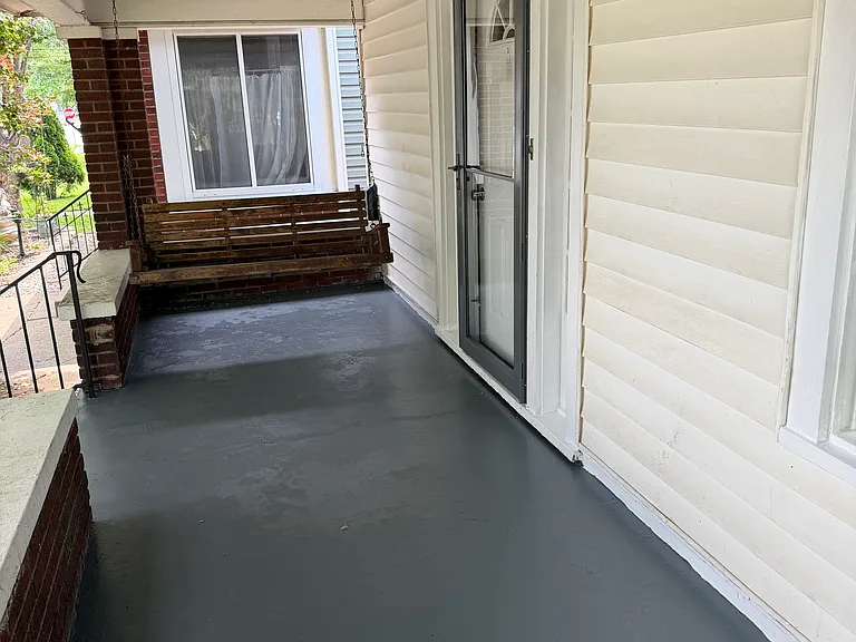 812 Denmark St — Photo 2