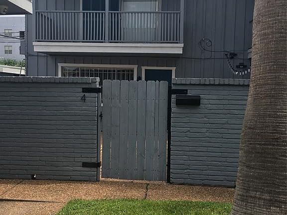 4th image of 5506 Beverly Hill St #4