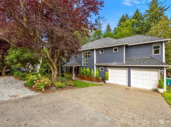 2716 NE 105 Street, Seattle, WA 98125